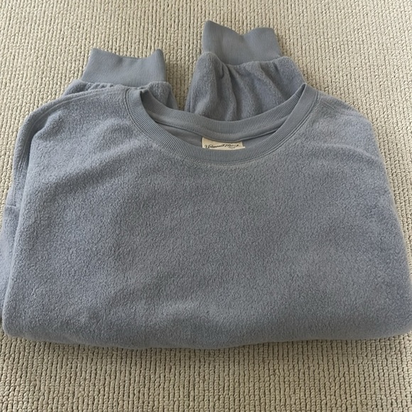 🌿Vintage Thread cropped sweatshirt, women’s size XL🌿 - Picture 4 of 4